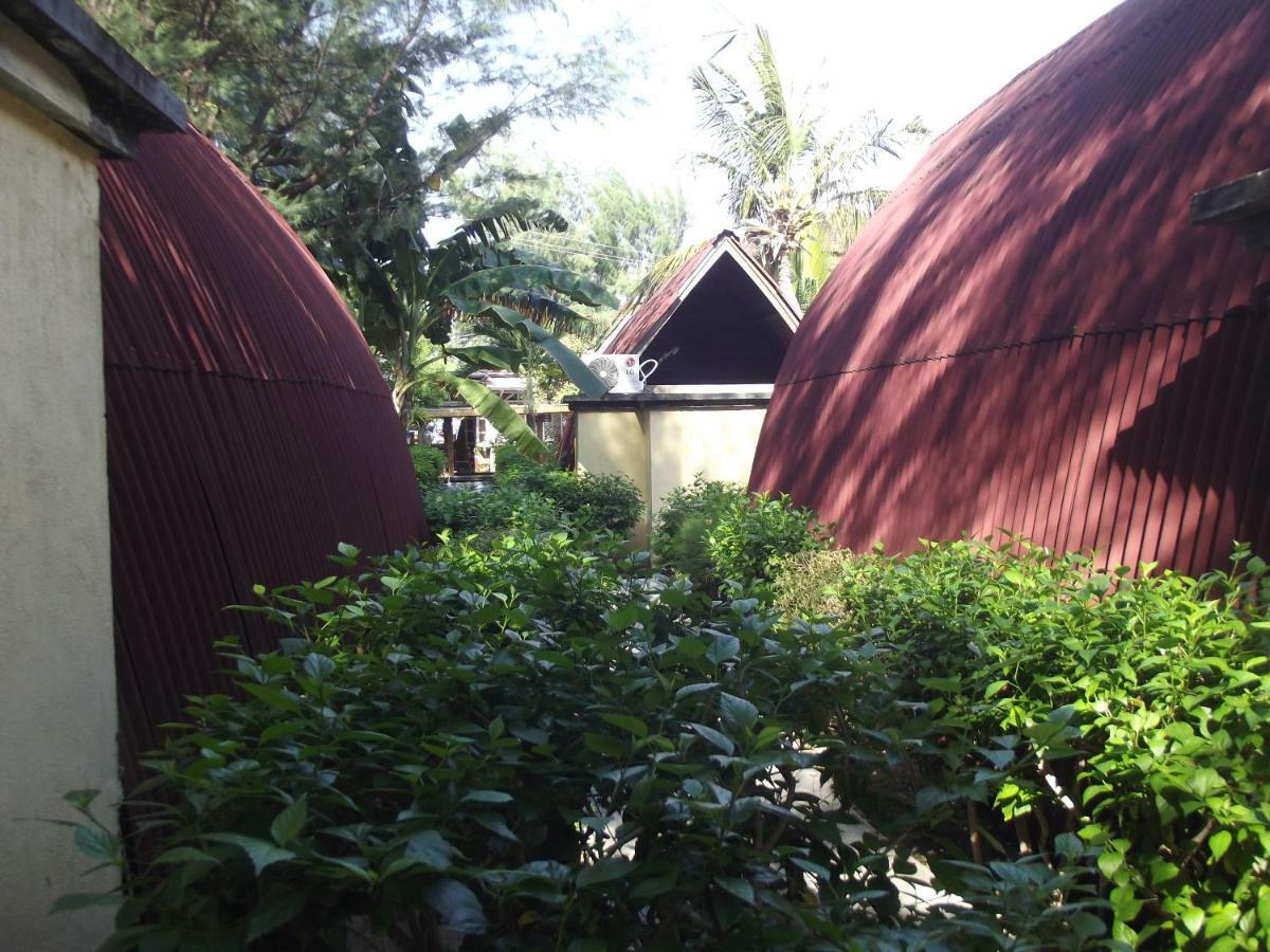 Coral Beach 2 Bungalow Gili Trawangan Exterior foto